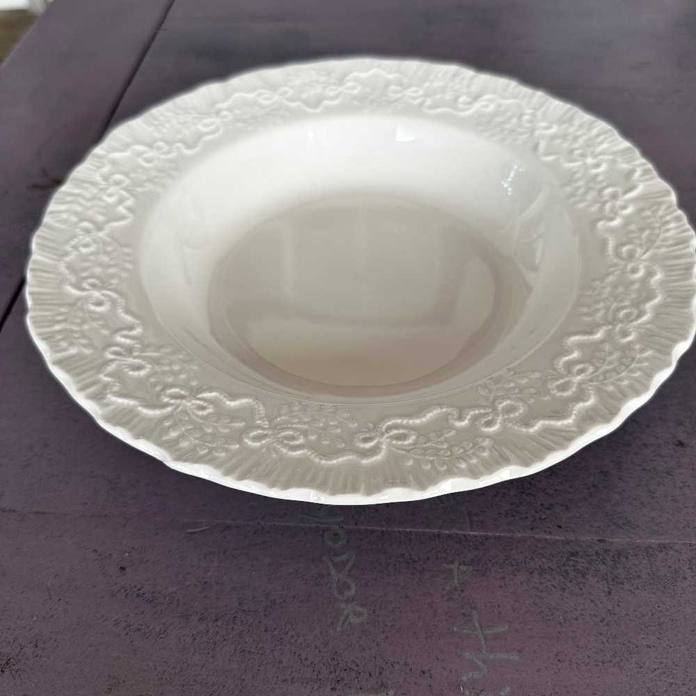 Ralph Lauren Wedgwood Claire Large Rim Soup Bowl